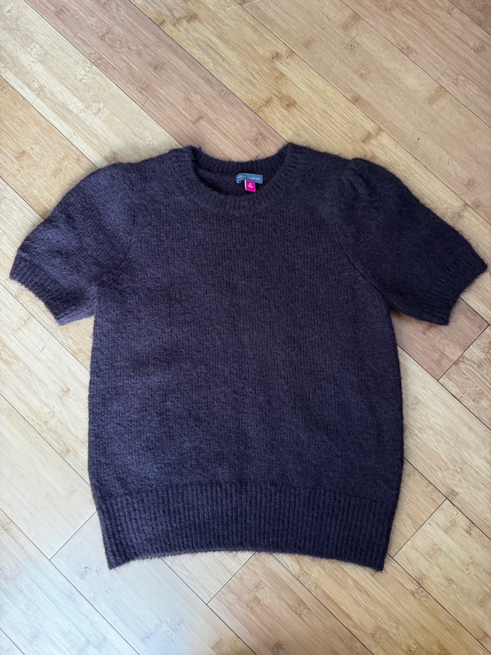 VINCE CAMUTO chocolate color wool blend short sleeve sweater